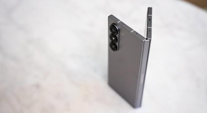 d 6 vs iPhone16 Pro Max：机皇之争凯发app网站华为Mate XT vs 三星 Z Fol(图3)