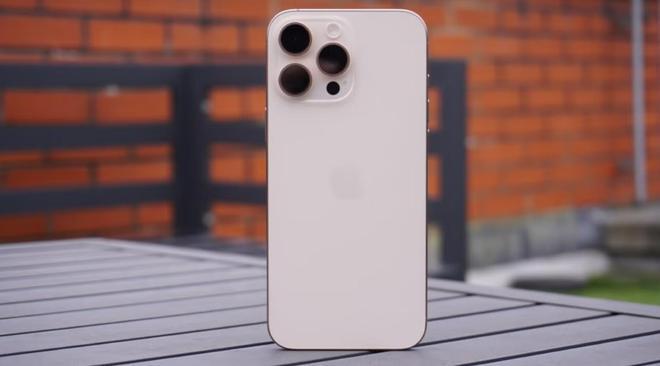 d 6 vs iPhone16 Pro Max：机皇之争凯发app网站华为Mate XT vs 三星 Z Fol(图15)