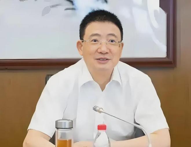 的沈荣勤也步后尘退下后也出过书凯发国际平台执掌浙江工行多年(图5)
